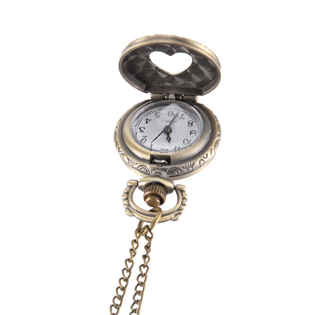 Vintage Pocket Watch Bronze Color Quartz Watch Cool Chain Hollow Love Heart Watches Necklace Pendant Gifts For Women Man