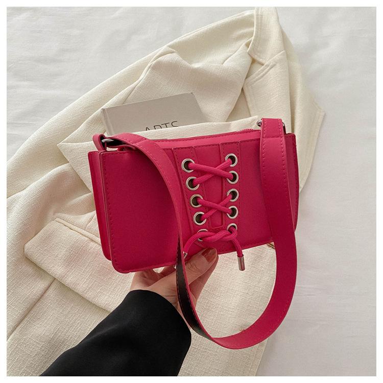 

2025 новый тренд ремешки лакированная кожа Spice Girls модный зарубежный стиль темная локомотивная персонализированная сумка-подмышка на плечо роза розовый