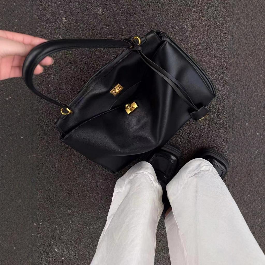 Premium texture soft surface simple underarm bag women's autumn and winter new large-capacity tote bag commuter shoulder messenger bag
