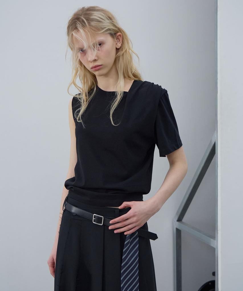 LCDC™ Asymmetric Sleeve Top (Black)