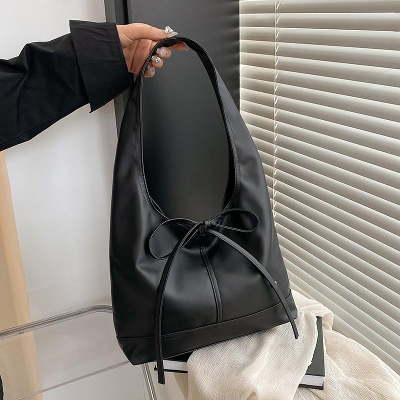 Korean Leather Hobo Bag Women's Bow Decorative Shoulder Bag Minimalist Solid Color Commuter Handbag Versatile Underarm Tote Bag