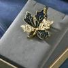 Crystal Maple Leaf Brooch High-End Temperament Suit Coat Accessories Guochao Cheongsam Corsage Retro Pin New Year'S Gift