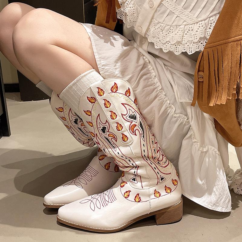 Autumn And Winter European And American Medium Tube Large Size Women'S Boots Thick Heel Pointed Embroidery Sleeve Knight Boots