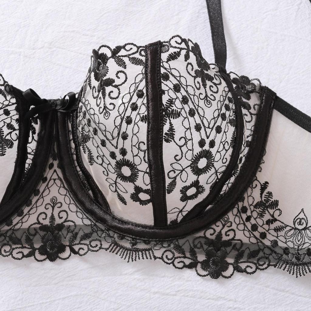 Women's Sexy Thin Bra Set Floral Embroidery Mesh Splicing Lingerie Set Push-Up & Breathable Bra Lingerie Set
