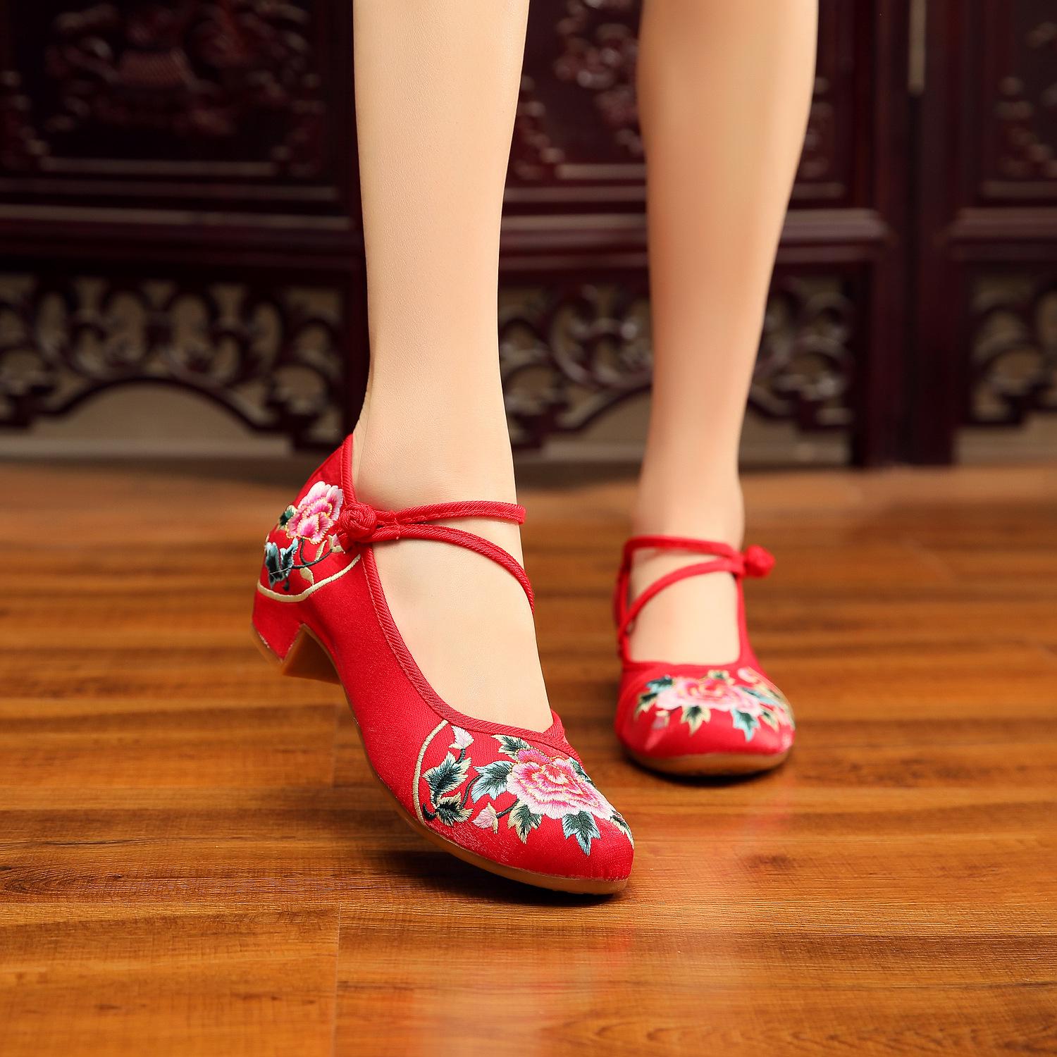 

[Fen Dai] Женские вышитые туфли из ткани в этническом стиле с подошвой из коровьей кожи для танцев в летний, весенний и осенний период. 38 красный