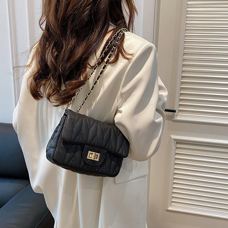 Chic Fashionable Women's Bag 2024 New Trendy Simple Chain Shoulder Crossbody Bag