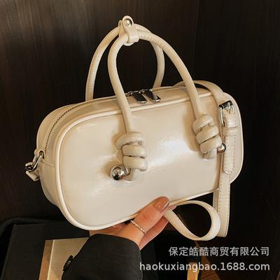 High Sense Boston Bag Women's Fashion Niche Design 2025 New Spring and Summer Messenger Bag Portable Bowling Bag