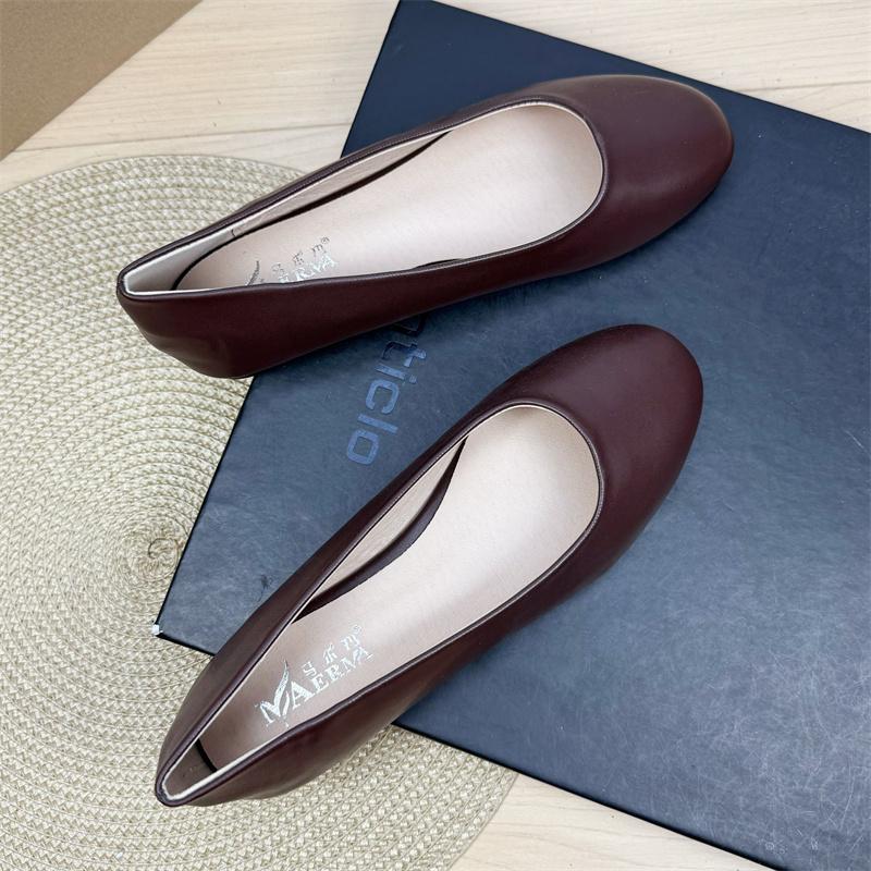 Fashion Flat Shoes for Women 2025 Spring and Autumn Casual Anti Slip Round Toe Simple Plus Size Women's Shoes 41-43  Loafers Women