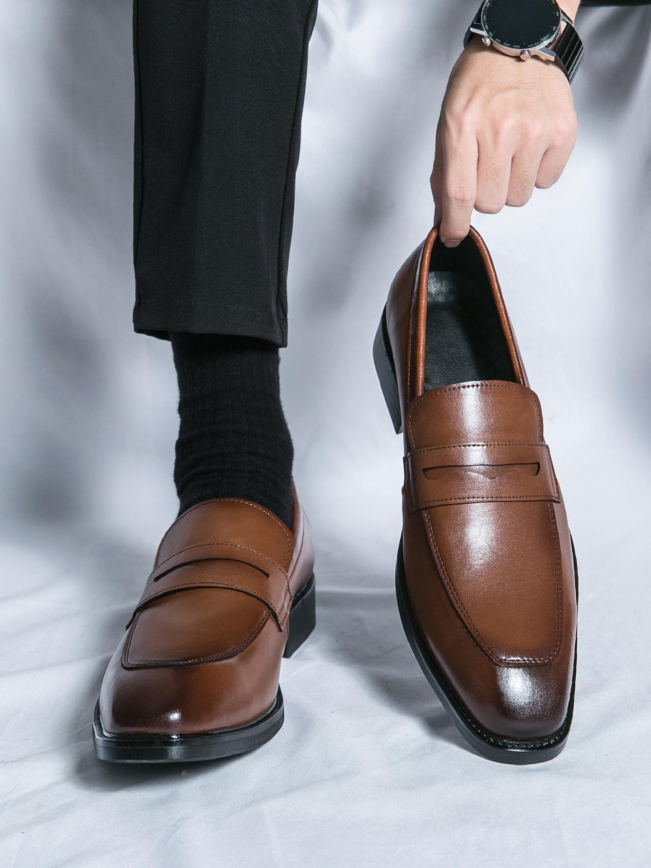 

Large size business loafers men s fashion smiling foot leather shoes one pedal Korean version of formal small leather shoes 46