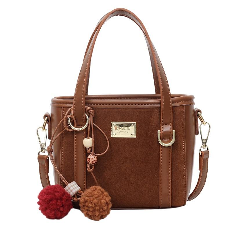 Fashion Casual Messenger Bag 2025 Autumn New Niche Trendy Portable Bucket Bag Simple Shoulder Bag Underarm Bag