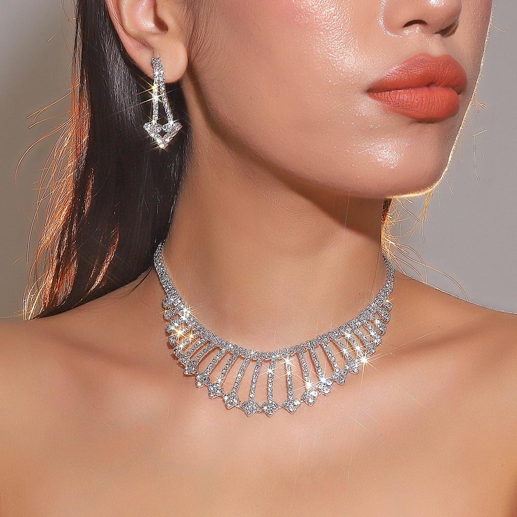 Shiny Full Diamond Flower Necklace Earrings Set Premium Sense Pieces Earrings Three-piece Set