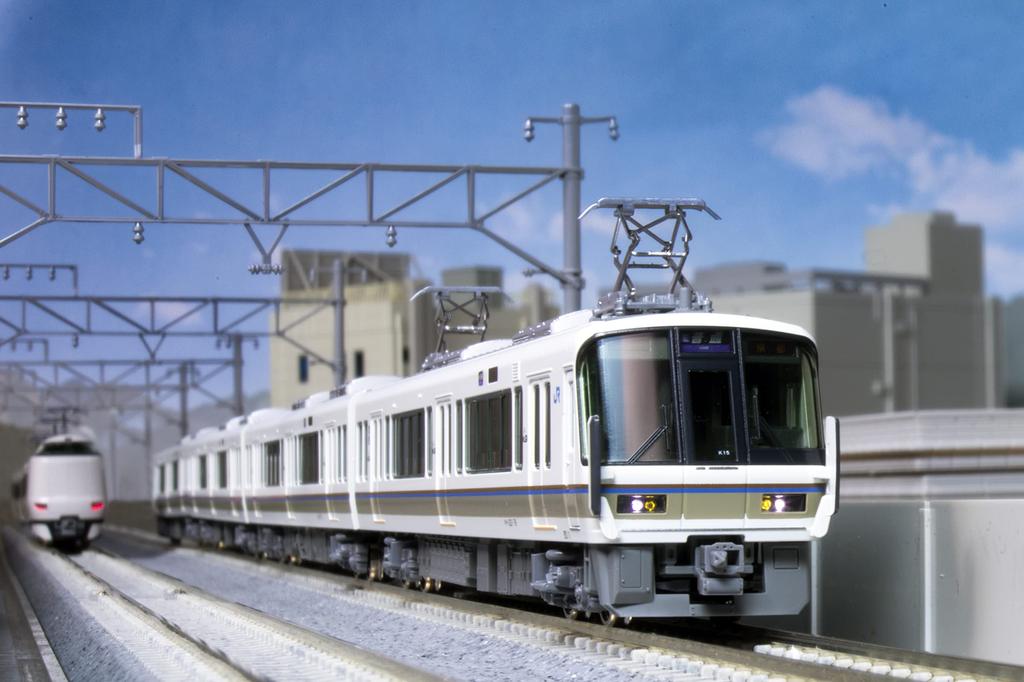 KATO N Gauge 221 Series Renewal Sagano Equipped with Defrosting Model Car, Line, Pantograph, 4-Car Set, Train, 10-1581