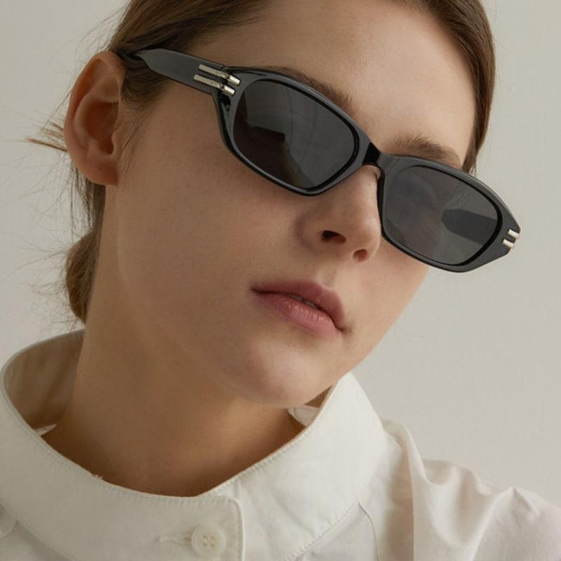 

One Brilliant Anais-OB356-Black FREE