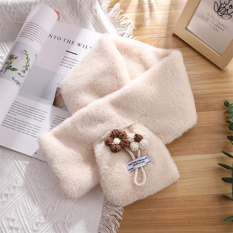 Japanese cute cartoon flower cross scarf autumn and winter warm neck protection small fresh scarf student couple versatile