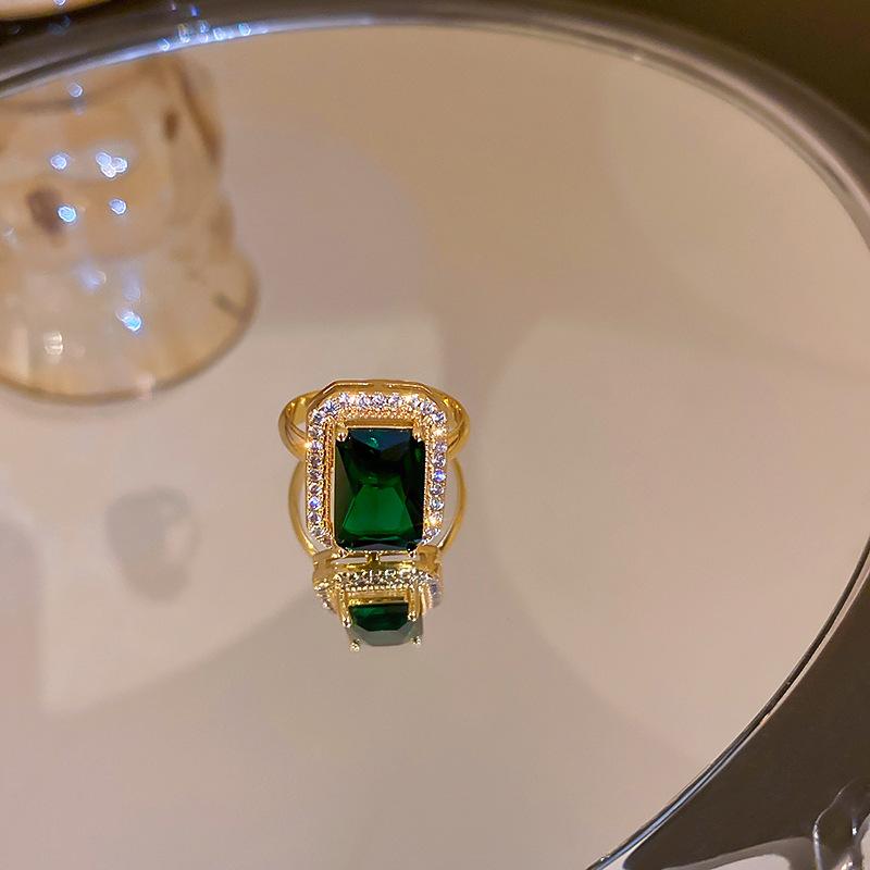 Koreanske nye utsøkte grønne krystall geometriske øredobber Mote temperament Allsidige øredobber Damesmykker