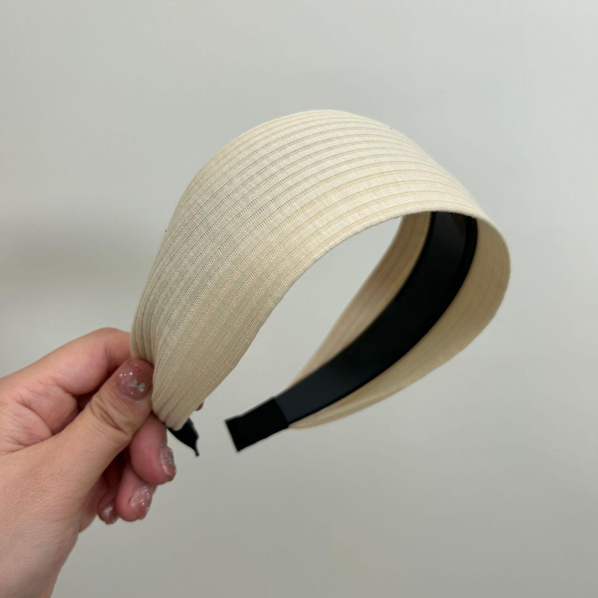 

Autumn Winter Retro Non-Slip Knitted Toothed Headband - Minimalist Solid Color Hair Accessory off білий колір