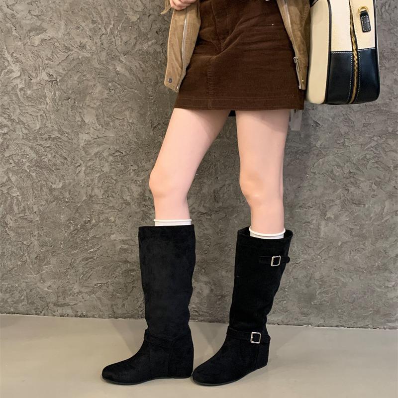 New Dongdaemun, height increased by 5cm~ Korean fashionable buckle design stacked medium boots women