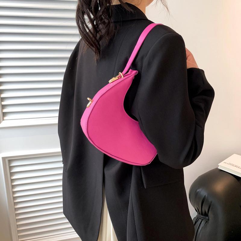 Fashionable Street Style Small Shoulder Bag Luxurious Pu Fabric With Soft Texture For Everyday Looks