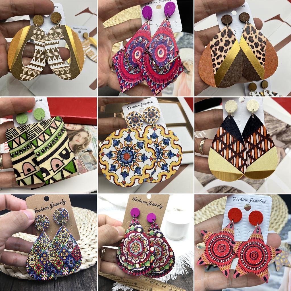 Vintage Painted Big Wooden Earrings Ethnic Exaggerated Pattern Geometric Statement Drop Earrings Vacation Party Jewelry