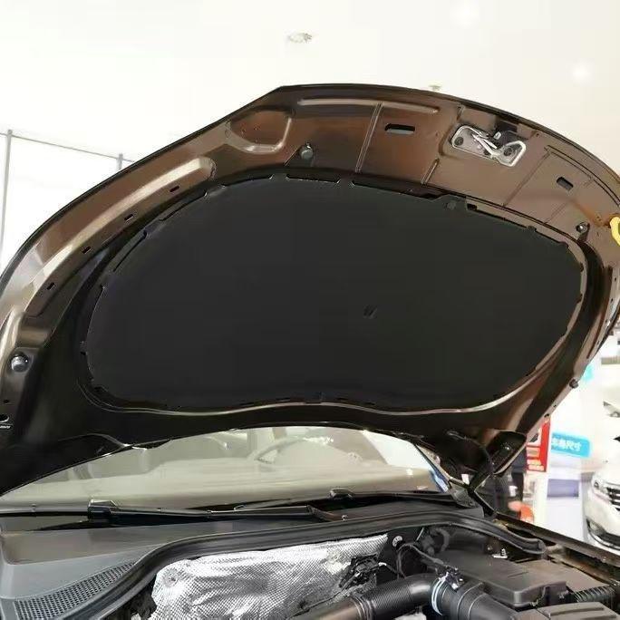 Volkswagen Tiguan 2011-2018 Звуко- и теплоизоляционная накладка капота