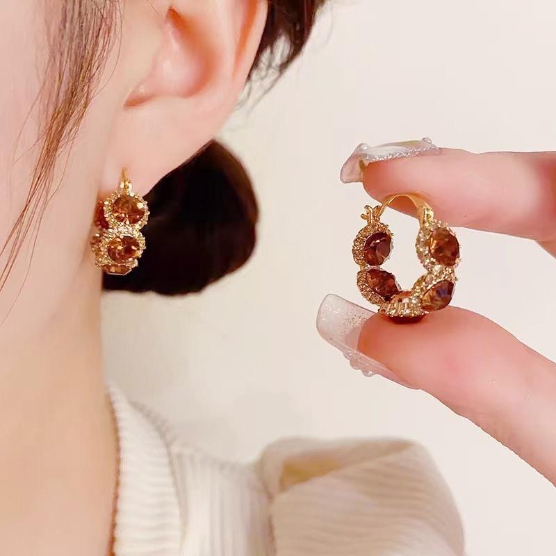

Vintage Earclips, Versatile and Exquisite Diamond-studded Earrings with A Unique Design, High-end and Sophisticated Ear Accessories. шампанского