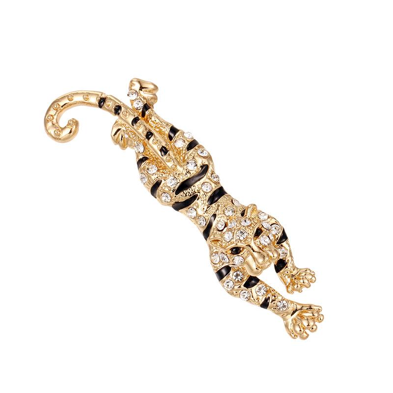 1PC Blazer Tiger Brooch Corsage Fixed Collar Pin Jewelry Metal Animal High-end Accessories Tiger Brooch