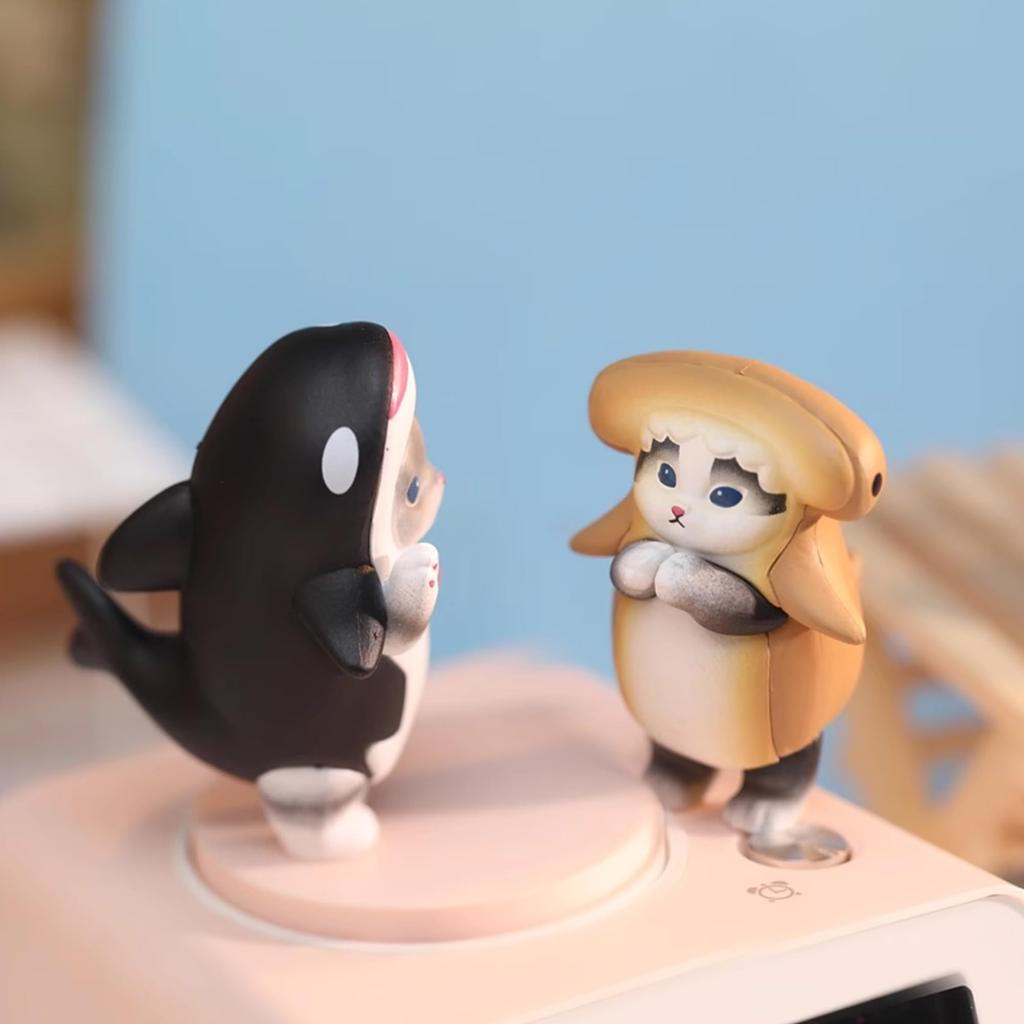 AAGWW Gachapon Toys, Anime Figure Cat Toy Set, Model Decoration, Party Item, Cute Ornament (Product Contents 5-Piece Set of Cat COS Shark Cat II)