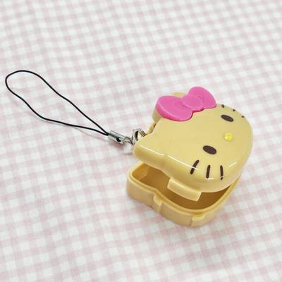 Tanning Kitty Case Keychain
