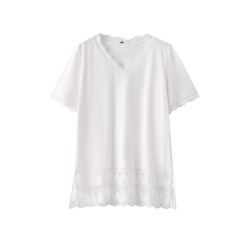 A Plus-size Women's Lace Patchwork Short-sleeved V-neck Top with A Simple Design and A New Summer Style