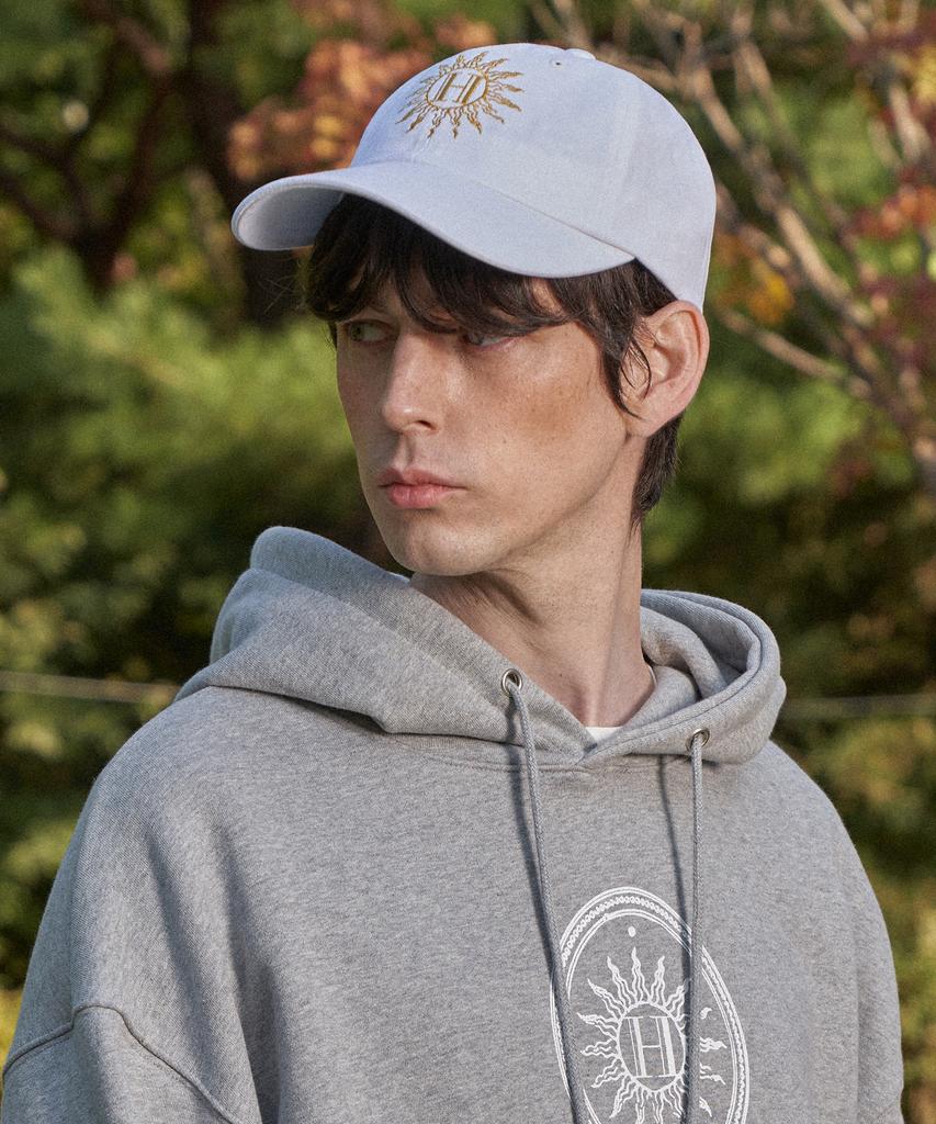 Hellioseu Ball Cap Signature.1 [White/Gold]