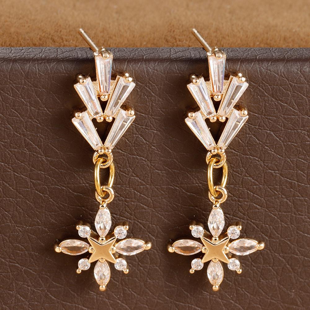 Vintage Crystal Zirconia Stainless Steel Earrings for Women Fashion Star Pendant Ear Piercing Earring Bridal Wedding Jewelry