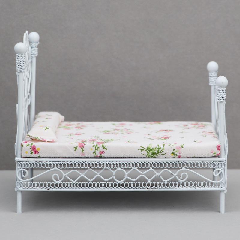 1:12 Dollhouse Mini Double Bed Home Bedroom Furniture Toy Gift Living Room Furniture Model Beautiful Handmade Iron Toy