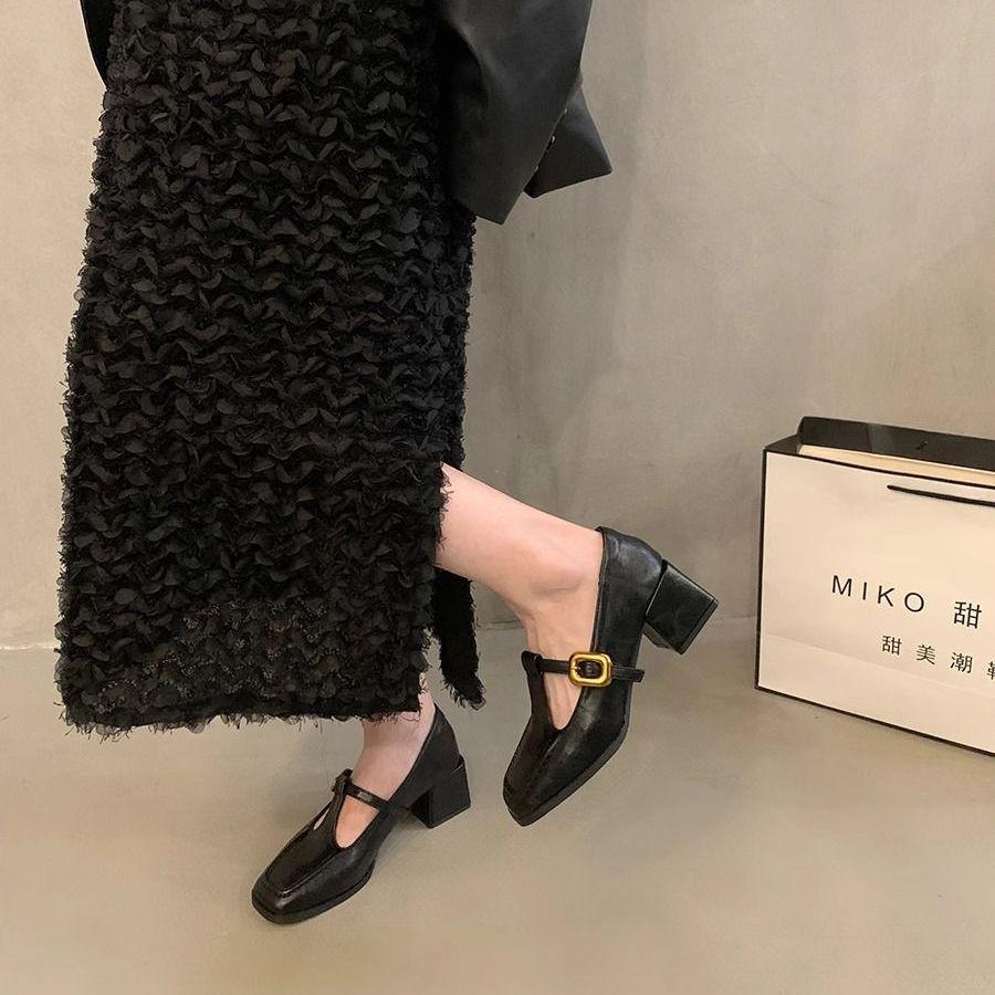 French single shoes women's light thick heel increase Mary Jane shoes women's 2025 autumn new temperament square head shallow mouth small leather shoe