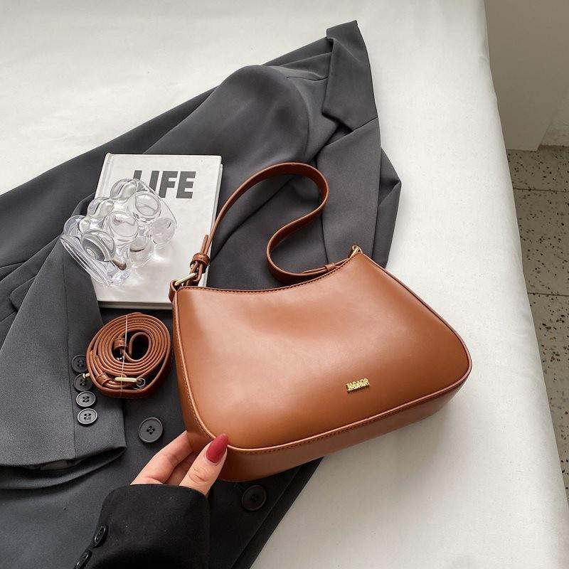 Elegant Pu Leather Small Shoulder Bag For Women With Chic Design In Red For Wedding