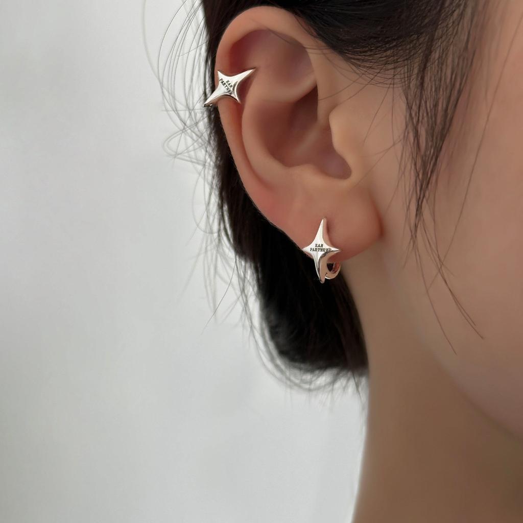 Light luxury personalized star earrings women's exquisite and small silver needle earbone nails niche design high-end new earrings ear buckles
