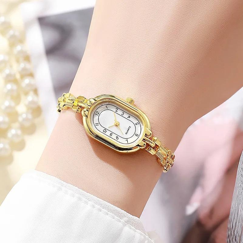 Retro Bracelet Watch for Women Oval Dial Quartz Wristwatch Gift Clock