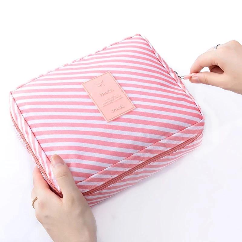 High Capacity Outdoor Girl Makeup Bag Women Cosmetic Bag Toiletries Organizer Waterproof Female Storage Make Up Case Make Up Bag