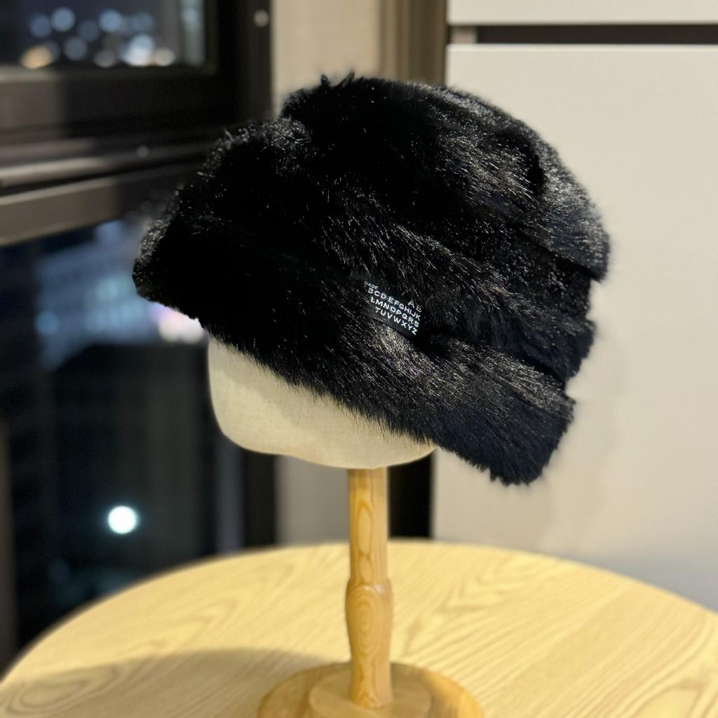 New Style Hat for Women Plush Ear Protection Warm Autumn and Winter Small Face Outdoor Windproof and Cold Resistant Baotou Hat for Women Trendy