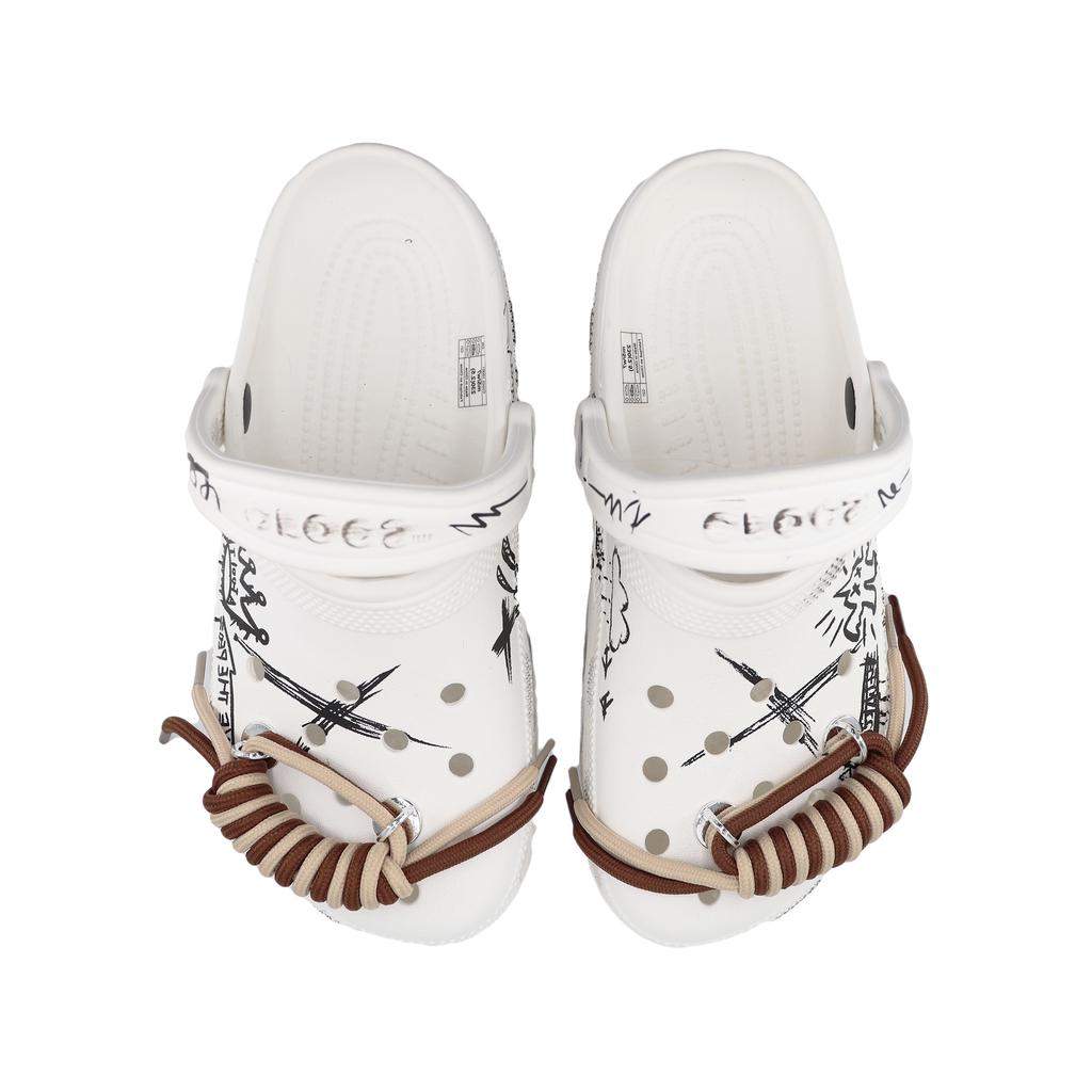 Crocs Classic clog Fashion Versatile Trend Carp Pie Rock Punk Gift Bag Hole Shoes Unisex Black and White