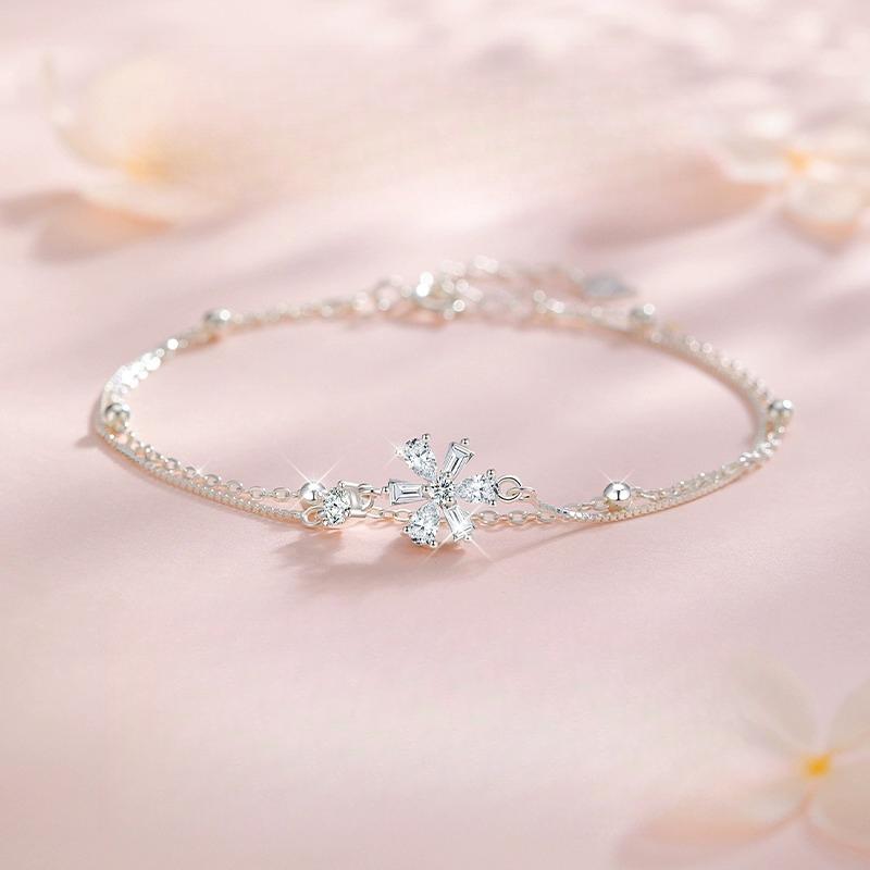 Sakura Bracelet Women's Light Luxury Niche Design Bracelet Hand Jewelry for Girlfriend's Valentine's Day Birthday Gift