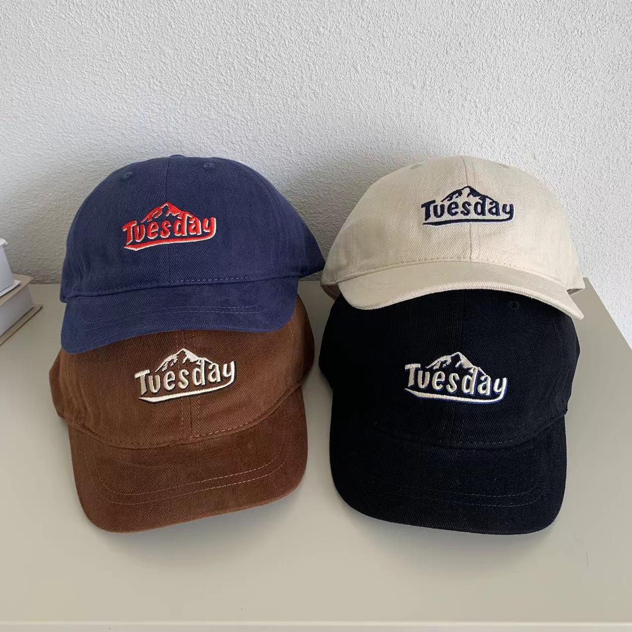 

American Letter Embroidered Short Brim Baseball Cap Men Ami Kaji Retro Casual Sun Hat Women Street Versatile Hat M（56-58cm）