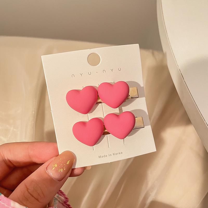 Pink Dopamine Hair Clip: Y2K Seamless Round Hairpin - Cute Small Side Clip for Women’s Bangs