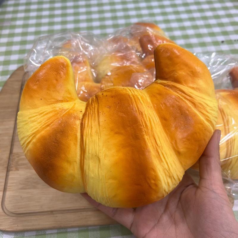 Super Pegajoso Macio Grande Brinquedo Croissant Ascensão Lenta Pegajoso Brinquedos para Alívio de Estresse Abreagir Squishies Realistas Brinquedo Para Crianças Adulto