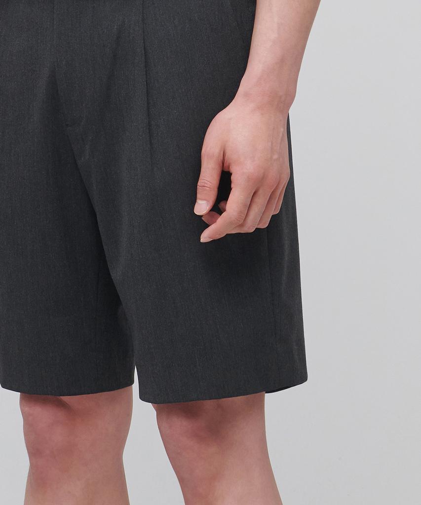 Musinsa Standard Lightweight Hidden Elastic Waist Half Slacks [Charcoal Gray]