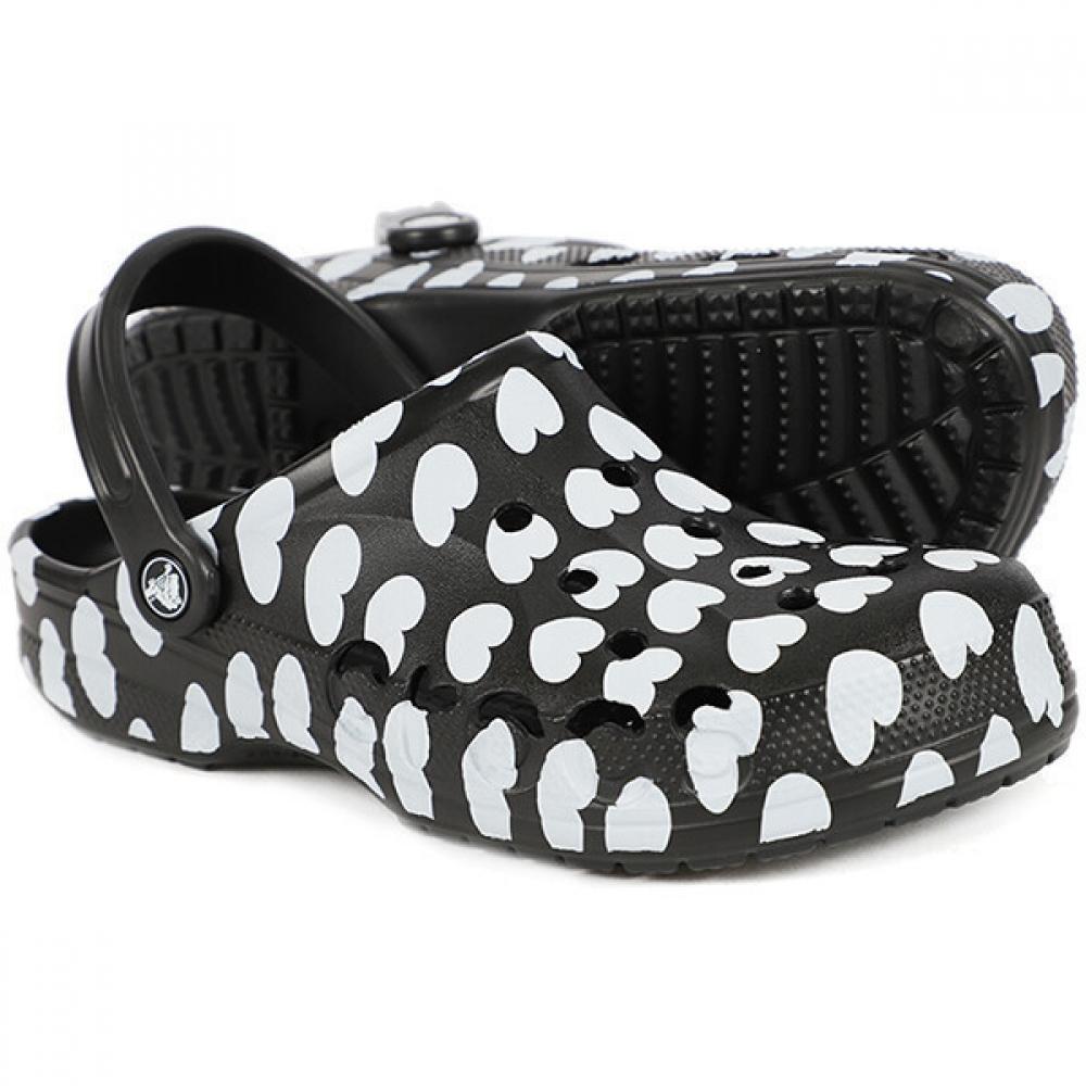 

Crocs Baya Seasonal Print Clog Heart