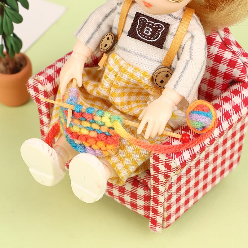 1:12 Puppenhaus Miniatur Pullover Strickwolle Strickwerkzeug Mini Simulation Stricknadel Pullover Puppe Strickszene Geschenke