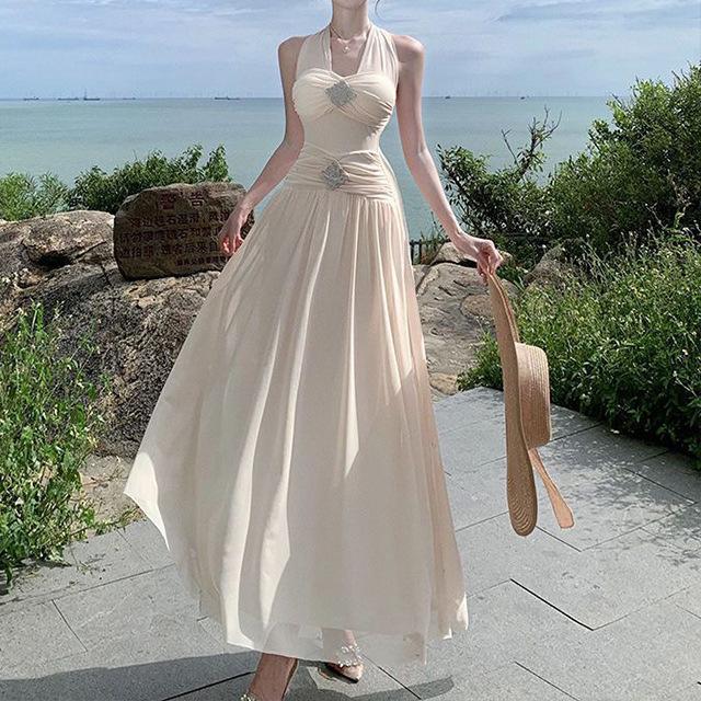 French neck close waist and thin V-neck seaside vacation dress, sexy pure desire style long high-end waist pinch skirt