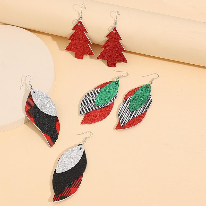 

Holiday S-Shaped Plaid Sequin Earrings: European & American Style Leather Christmas Tree Dangle Set (3 Pairs)