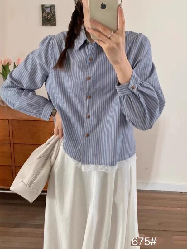 

Женская полосатая блузка с кружевной отделкой Весна 2025 - Корейский стиль, Свободный крой, Высокое качество, Для миниатюрных Medium светло-синий