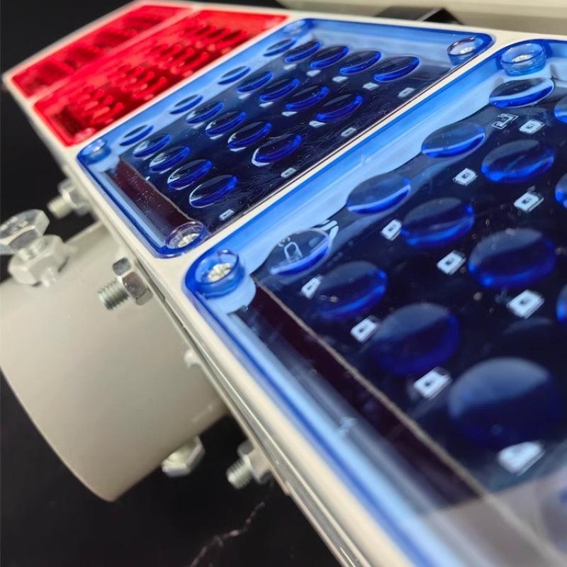 Solar-Powered Red & Blue Strobe Traffic Warning Light for Construction Zones and Intersections